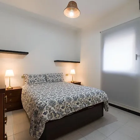 Three Bedroom Flat With Pool And Sea View Apartment