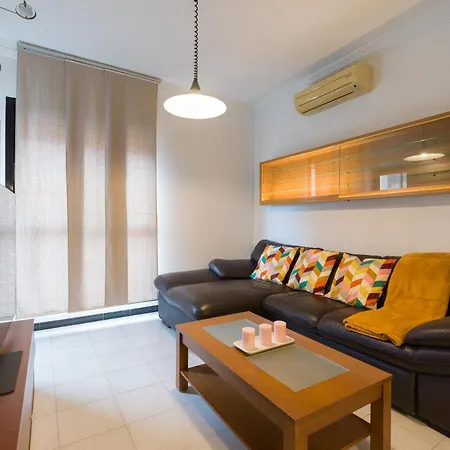 Three Bedroom Flat With Pool And Sea View Apartment