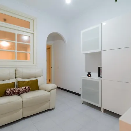 Three Bedroom Flat With Pool And Sea View Apartment